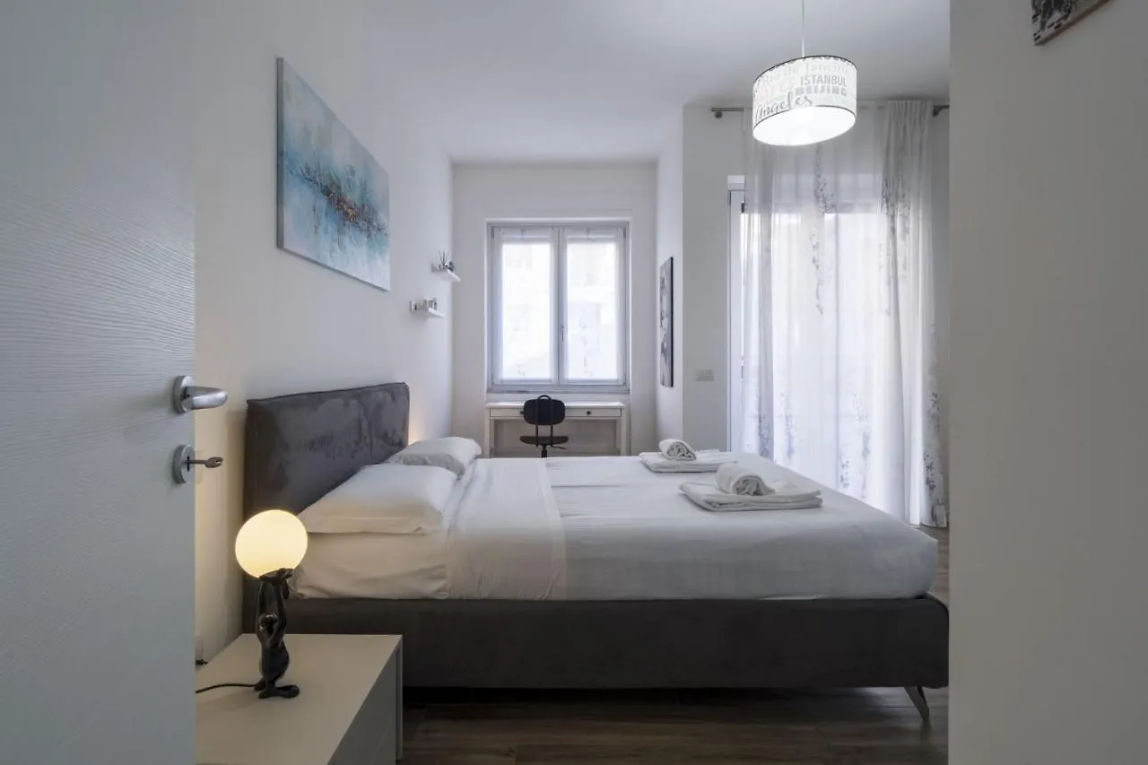 Apartment Easylife - Lussuoso E Moderno Bilocale A Due Passi Dalla Zona Fiera E City Life Milan
